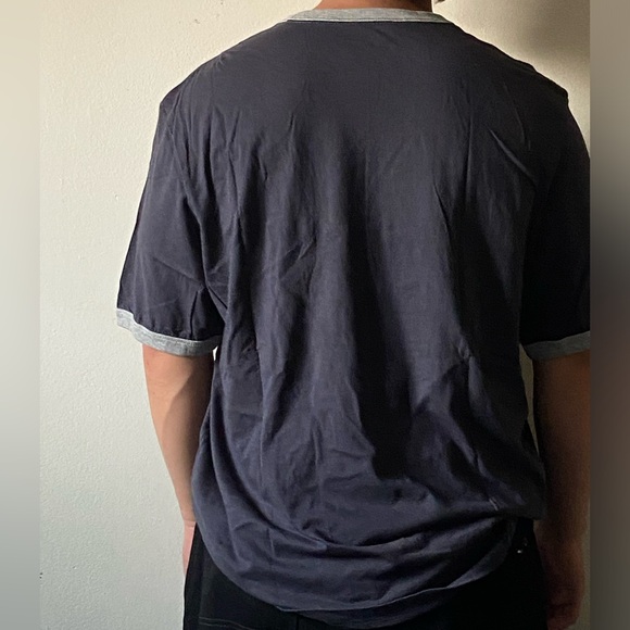 Roots Shirt XL - Picture 2 of 2